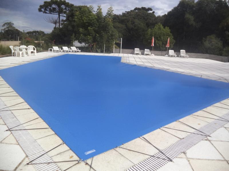 Capa de proteção para piscina